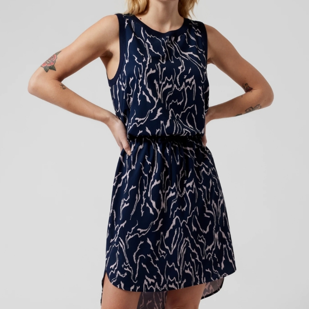 Athleta Rincon Dress Voyage Orchid Navy Size Small Athletic Active Outdoors